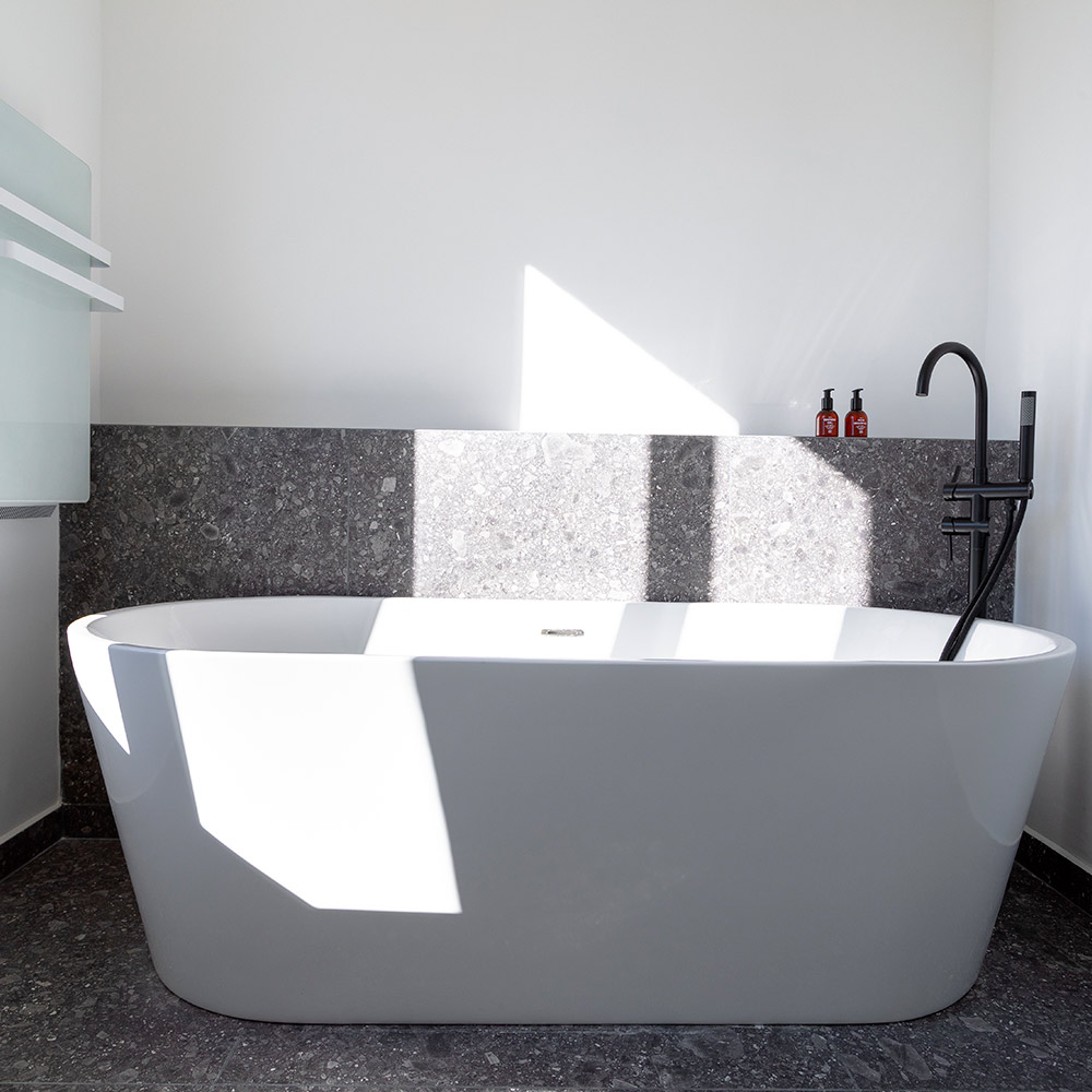 Carrelage effet pierre Lombarda nero - salle de bain bis